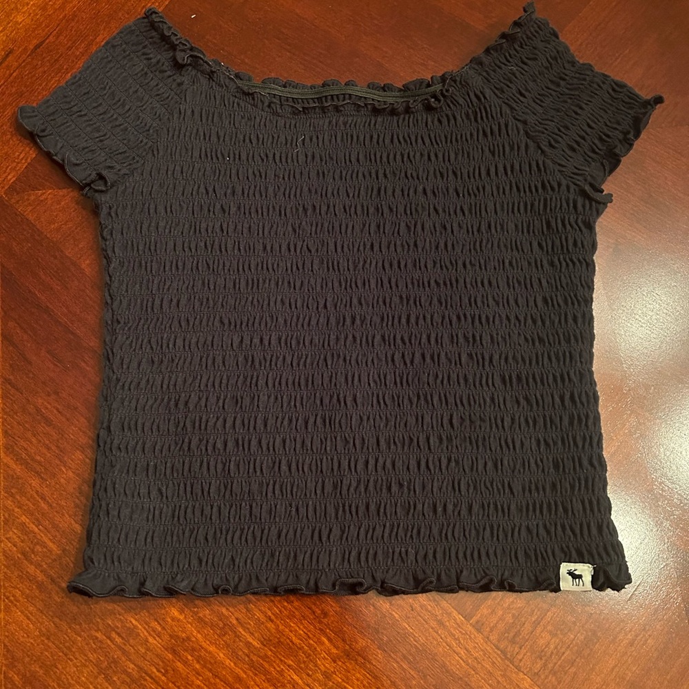 3 girls fitted ribbed tops.